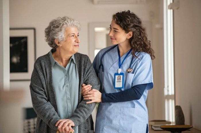 Soins en maison de retraite : une vision complète de la prise en charge médicale 0