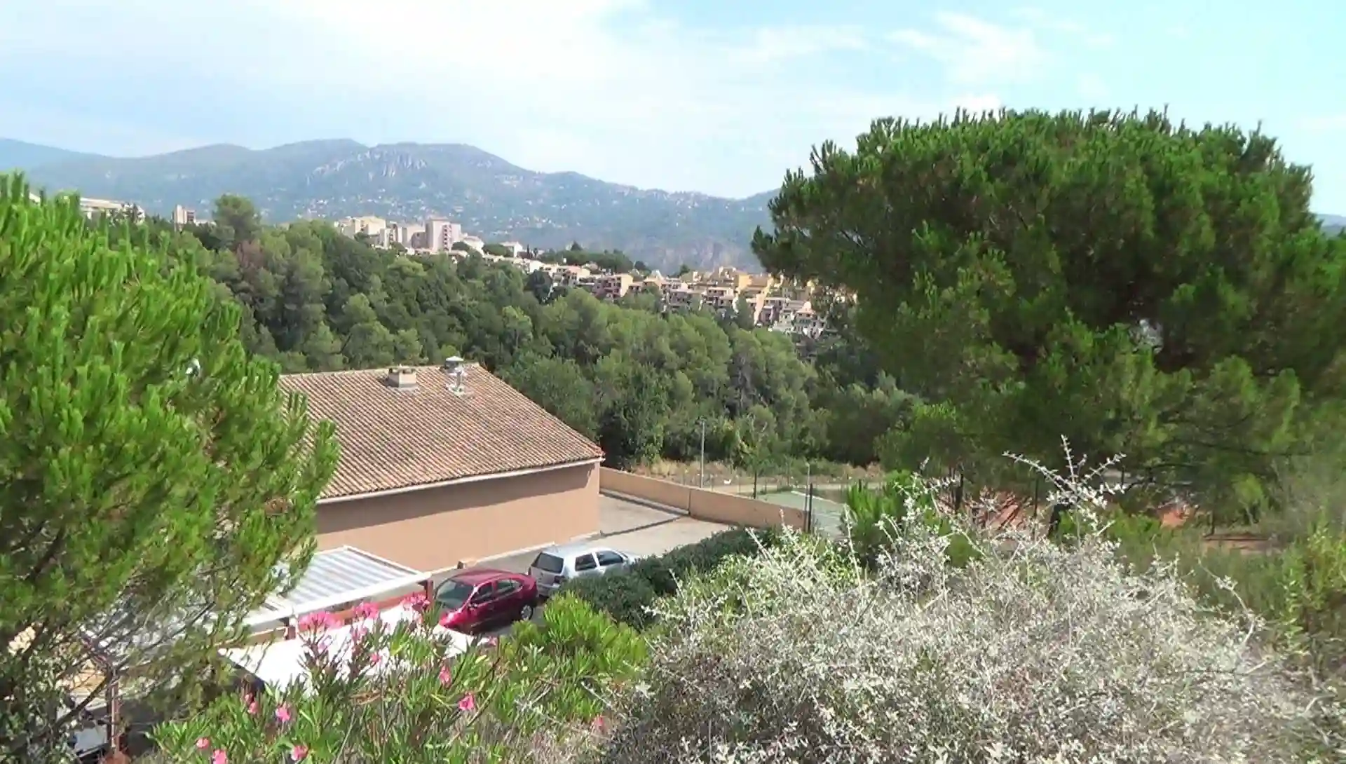 EMEIS Maison Bleue 0