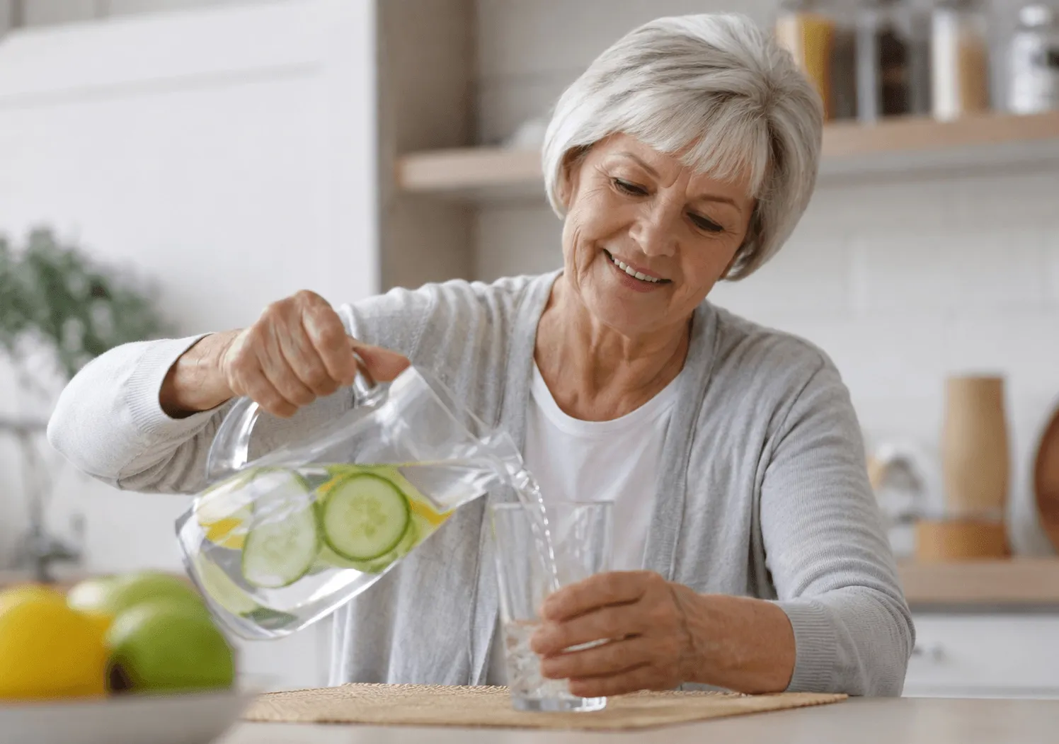 Seniors : 3 conseils concrets pour s’hydrater correctement au quotidien (surtout en été) 0
